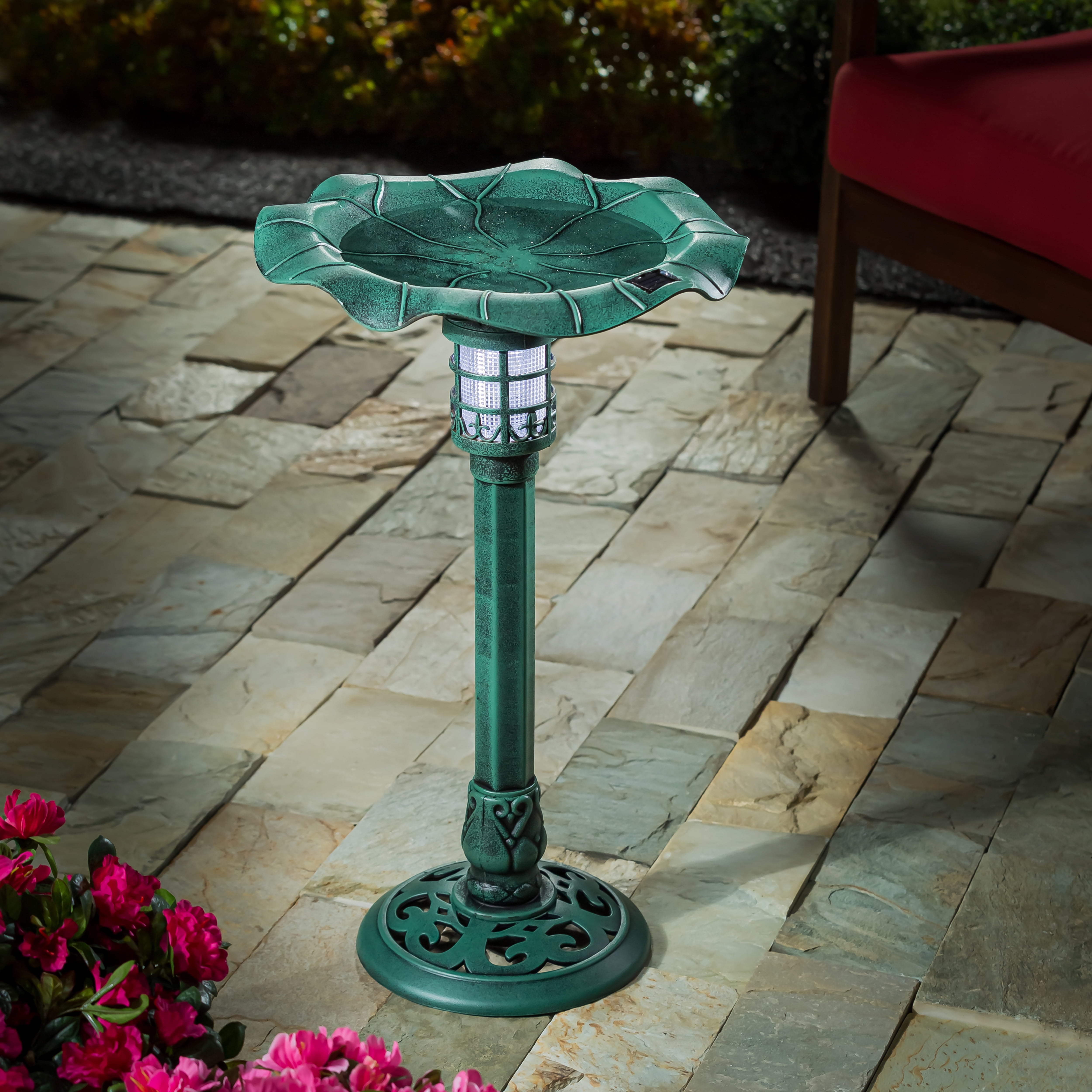 Solar Plastic Bird Bath, Lily Pad in Green Patina