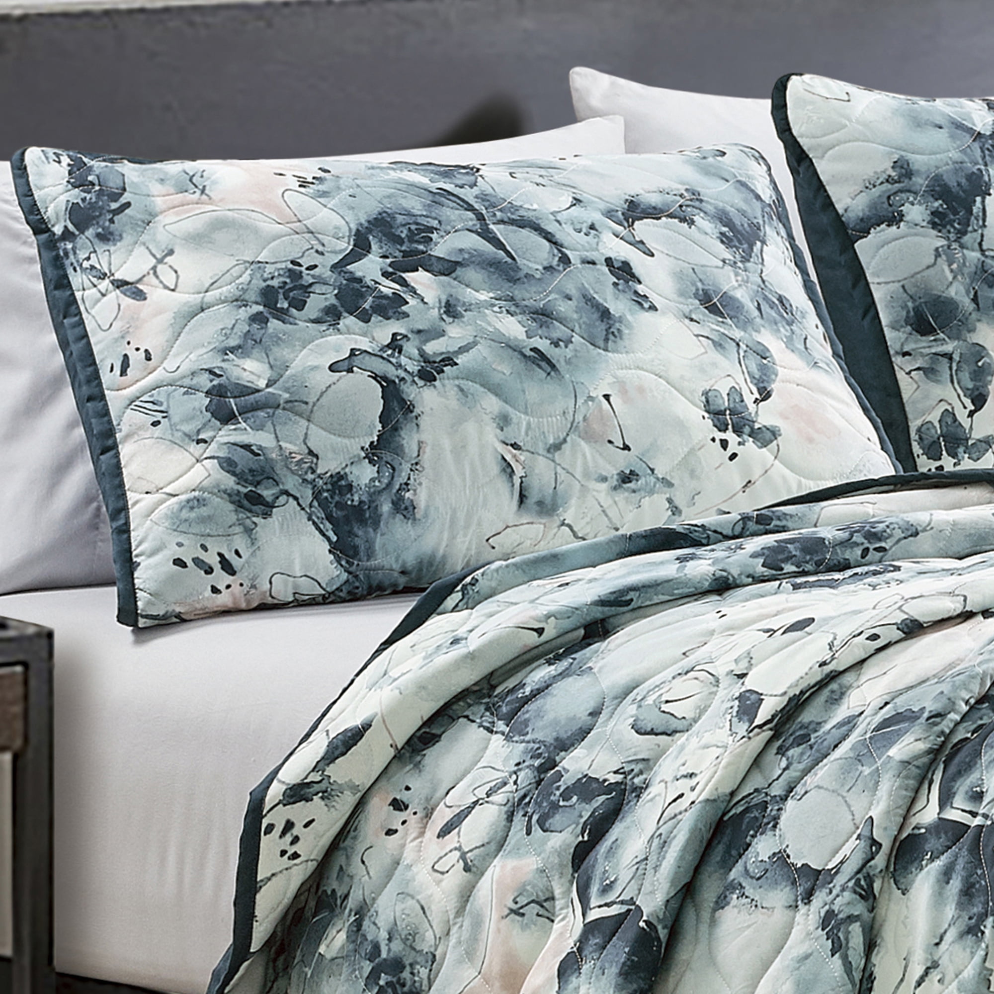 Evjk 3-Piece Decorative Lightweight Bedspread Set – Breathable, Microfiber with Chic Print, QUEEN