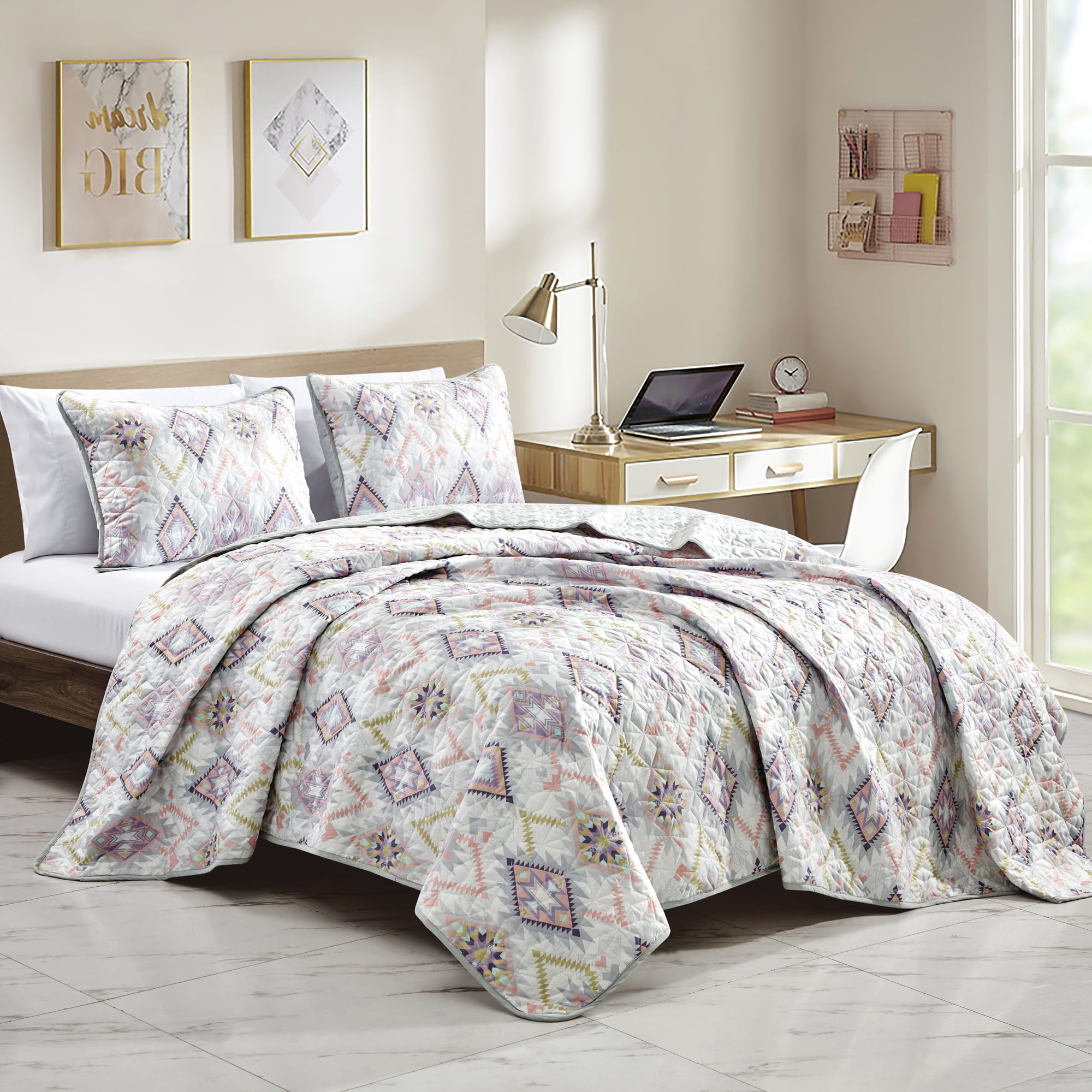 Evjk 3-Piece Decorative Lightweight Bedspread Set – Reversible, Microfiber with Minimalist Print, King