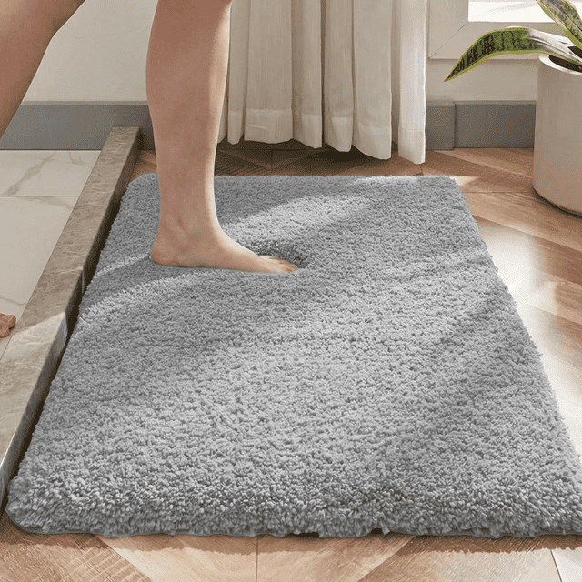 Evlmd Bathroom Rugs, Shaggy Soft and Absorbent Bath Rug, Non-Slip, Thick Plush Machine Washable Dry Bath Mats for Bathroom, Tub and Shower, 32" x 20"
