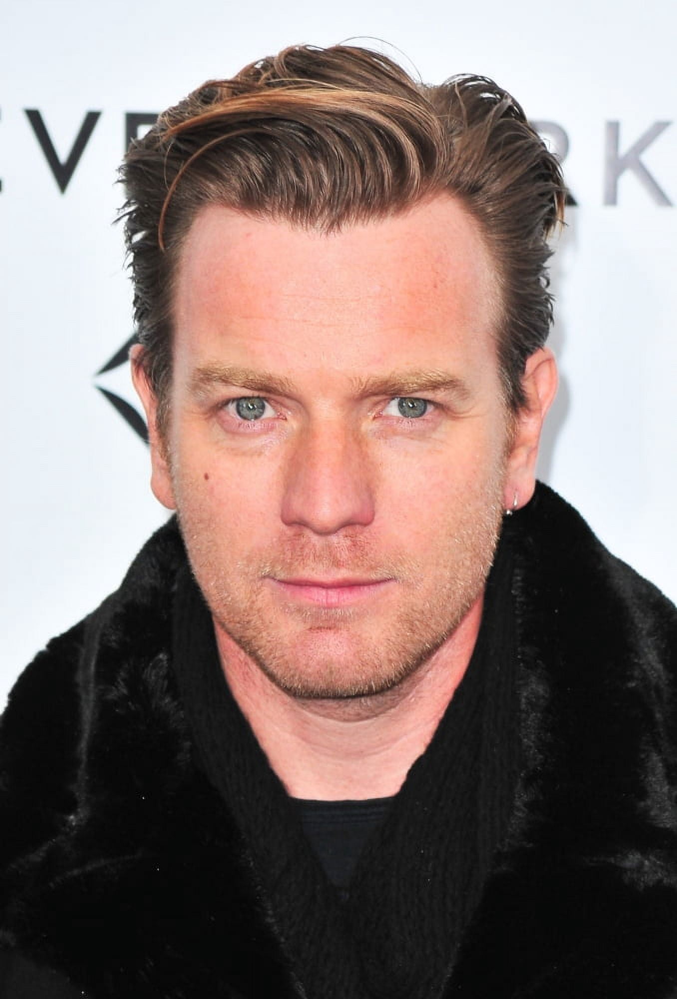 Ewan Mcgregor At Arrivals For WE Premiere Presented By Weinstein Company Canvas Art - (16 x 20)