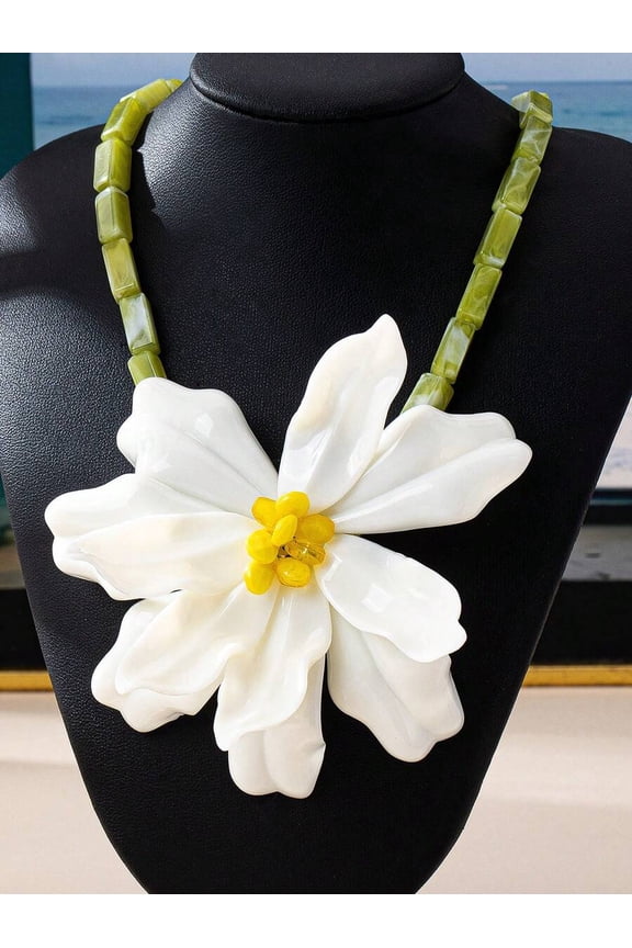 Exaggerated Resin Flower Pendant Necklace Multicolor Beaded Statement Jewelry