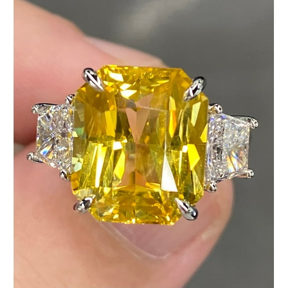 Exceptional Flawless11.3 Ctw Vivid Canary Lab Yellow Sapphire Ring