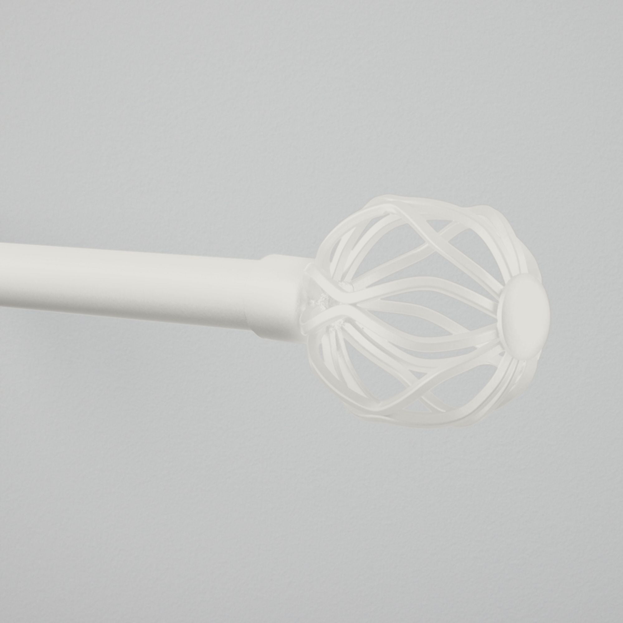 White Iron Adjustable Curtain Rod with Ball Finials