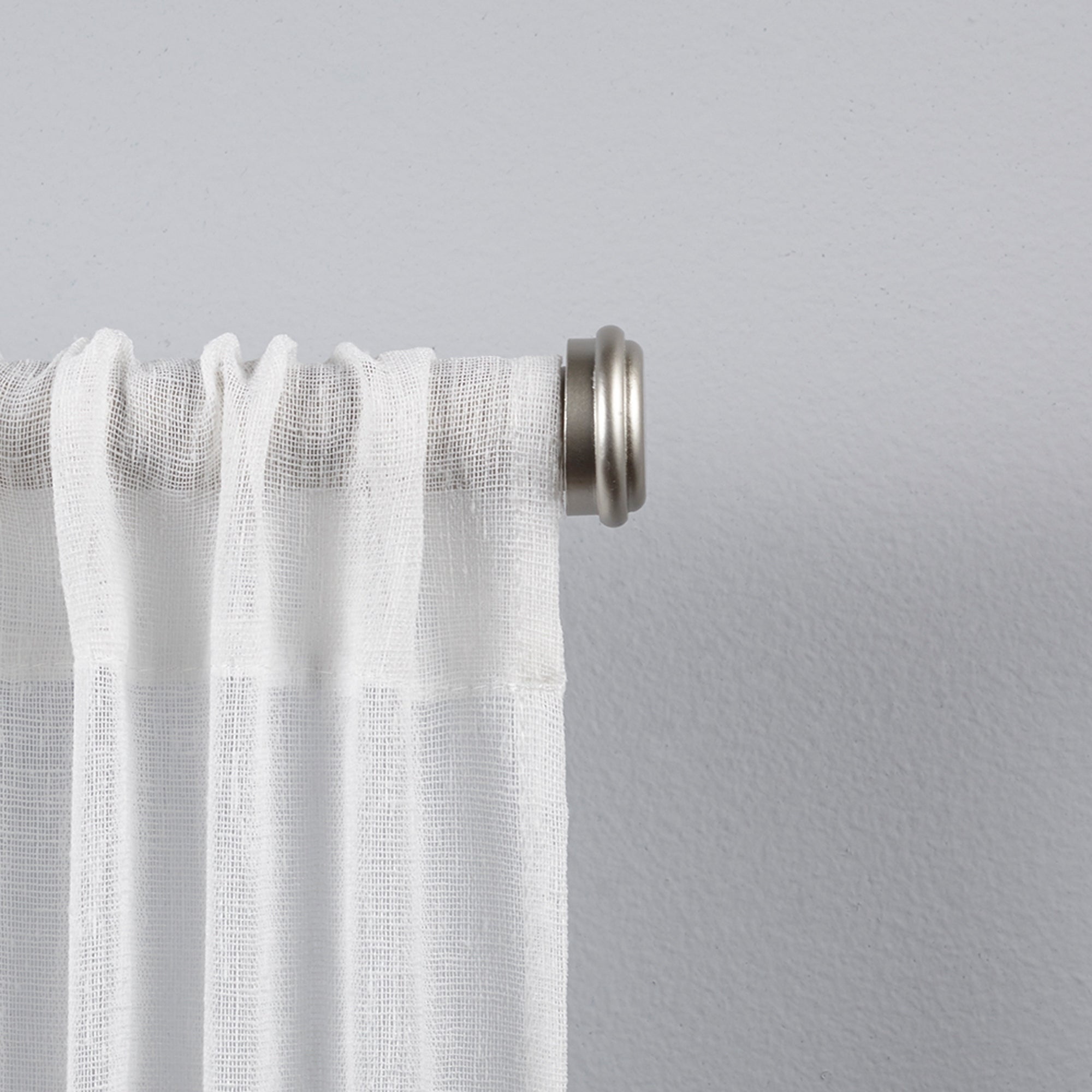 EXCLUSIVE HOME Topper 1" Curtain Rod and Coordinating Finial Set, Matte Silver, Adjustable 66"-120"