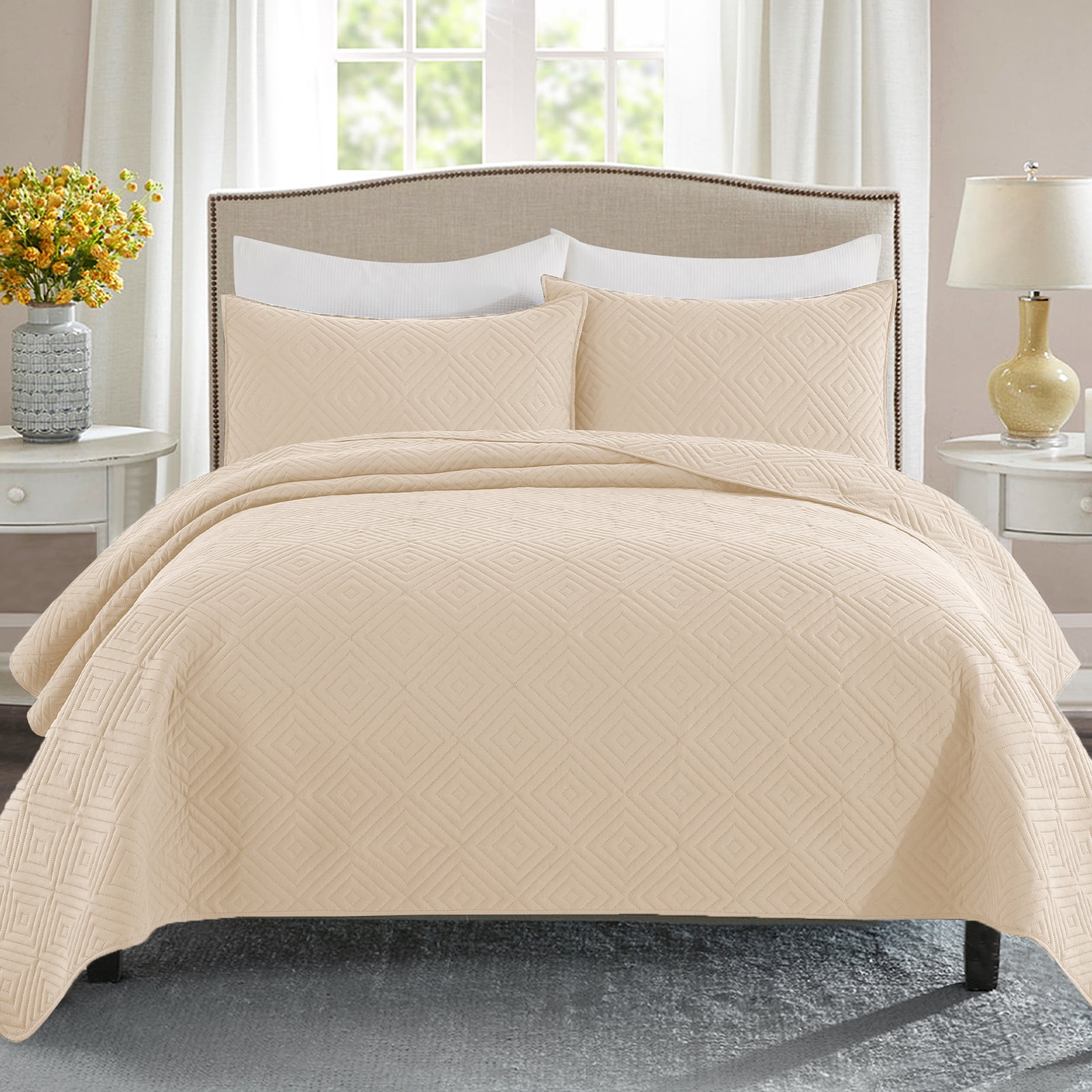 Exclusivo Mezcla 3Piece Bone Queen Size Quilt Set, Square Pattern
