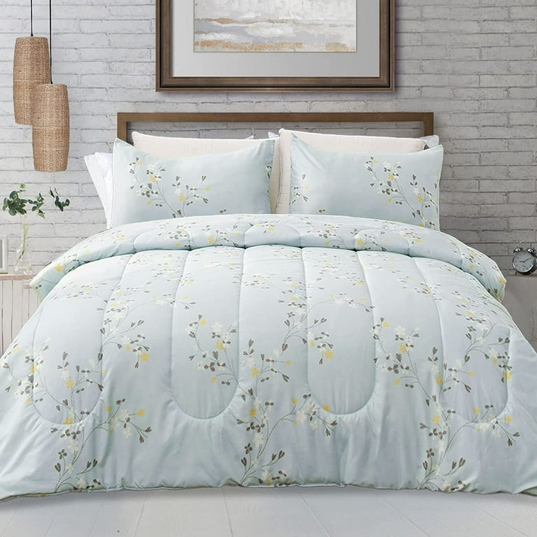 Exclusivo Mezcla 3 Piece Floral King Size Comforter Set Microfiber Bedding Down Alternative Comforter for All Seasons with 2 Pillow Shams Baby Blue