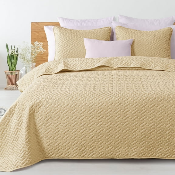 Exclusivo Mezcla 3-Piece King Size Quilt Set, Basket Quilted Bedspread/Coverlet/Bed Cover(96"x 104", Camel)