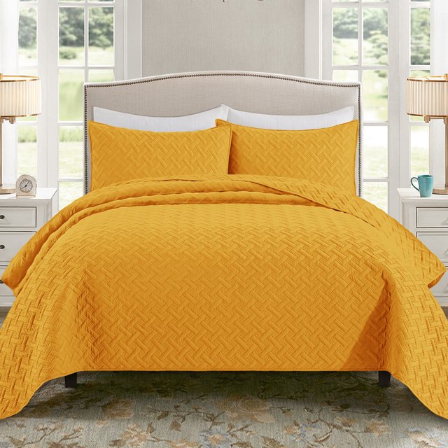 Exclusivo Mezcla 3Piece Yellow King Size Quilt Set, Weave Pattern