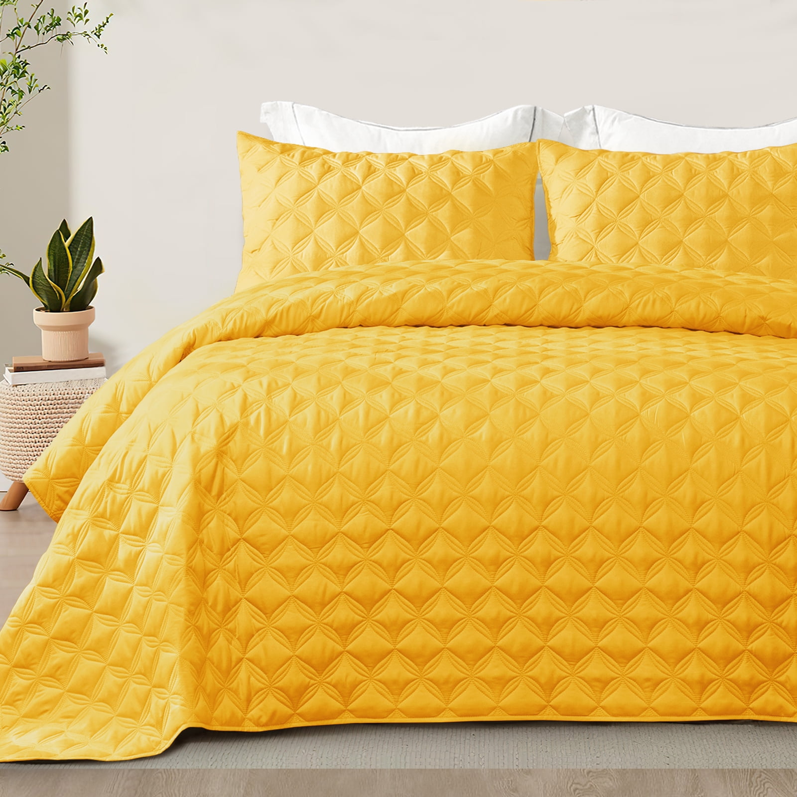 Bright Yellow Reversible Microfiber Full Quilt Set