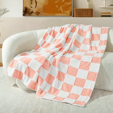 Exclusivo Mezcla Checkered Throw Blanket, Super Soft and Warm Fluffy Fleece Blanket for Couch, Sofa, Bed, Cute Plaid Pattern, Pink, 50" x 60"