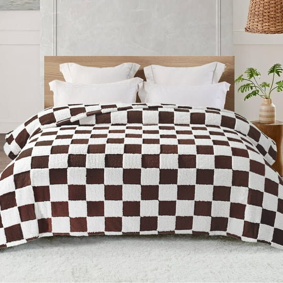 Exclusivo Mezcla Fleece Blanket Queen, Cozy Lightweight Fuzzy Checkered Blanket for Bed, Suitable for All Season, Coffee, 90"x90"