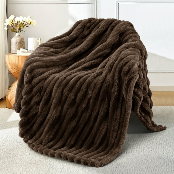 Exclusivo Mezcla Fleece Throw Blanket for Couch, Super Soft 3D Striped Jacquard Blanket, Lightweight Fuzzy Cozy Blankets, Coffee, 50"x60"