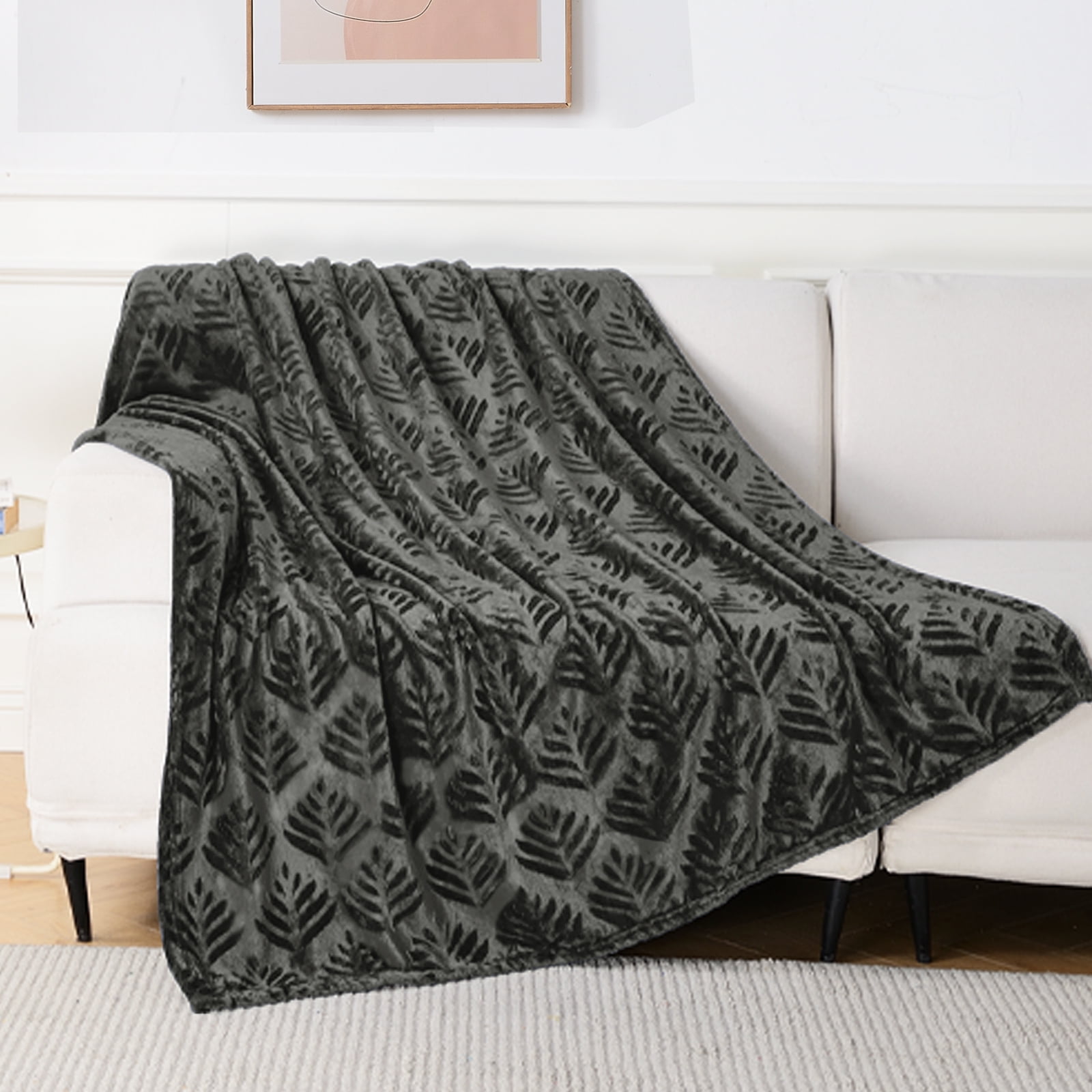 Exclusivo Mezcla Fleece Throw Blanket for Couch, Super Soft and Warm