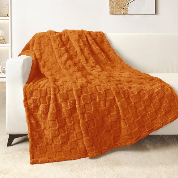 Exclusivo Mezcla Fleece Throw Blanket for Couch, Super Soft Warm Lightweight Checkered Pattern Blanket for All Seasons, Burnt Orange, 50"x60"