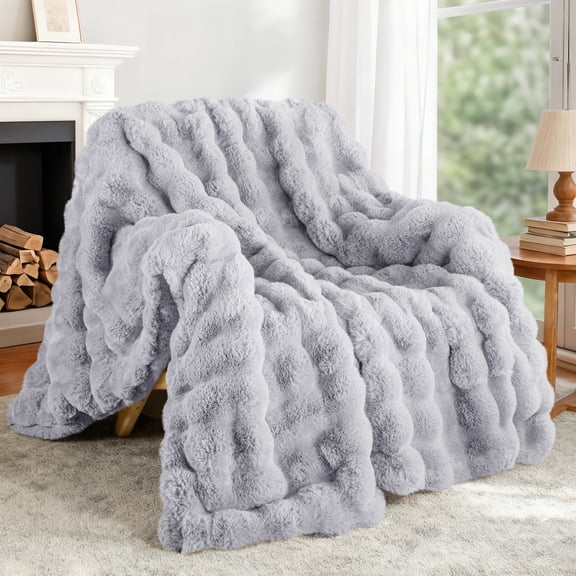 Exclusivo Mezcla Fuzzy Faux Fur Throw Blanket, Sherpa Fleece Blankets,Fluffy Plush Warm Throws for Couch, Bed, 50x60 Inches, Light Grey