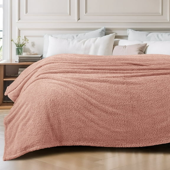 Exclusivo Mezcla Fuzzy Fleece Queen Size Bed Blanket, Lightweight Fluffy Solid Velvet Queen Blankets, 90x90 Inches, Dusty Pink