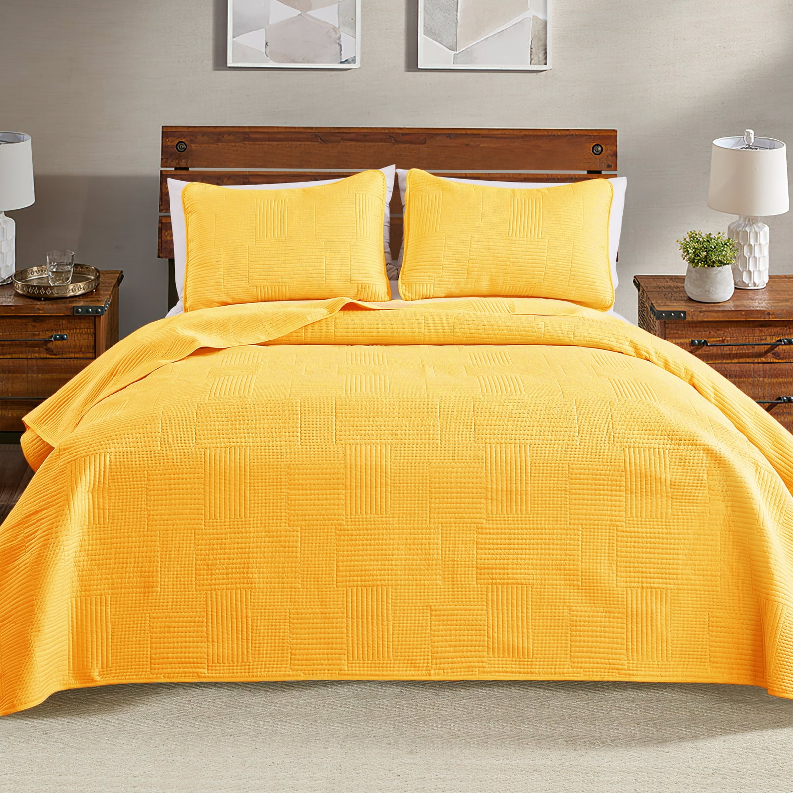 Exclusivo Mezcla King Quilt Set, Striped Pattern, 2 Shams, Reversible, 96x104 Inches, Yellow