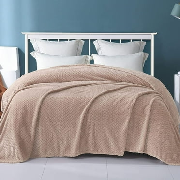 Exclusivo Mezcla King Size Flannel Fleece Blanket, 90"x104" Soft Jacquard Weave Leaves Pattern Velvet Plush Bed Blanket, Camel
