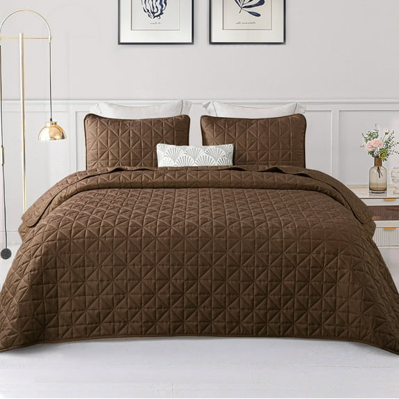 Exclusivo Mezcla King Size Quilt Bedding Set, Lightweight Soft Brown King Bedspreads Coverlets with Geometric Stitched Pattern