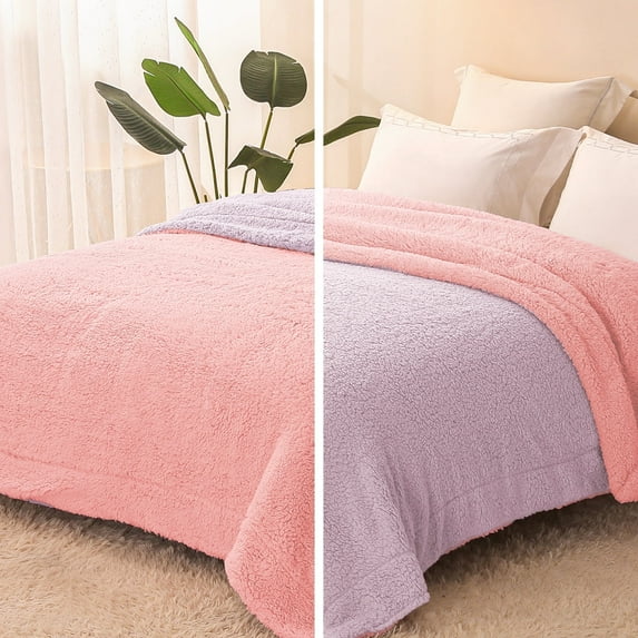 Exclusivo Mezcla King Size Reversible Sherpa Fleece Blanket, Soft Plush Blanket for Bed Sofa, Warm Fluffy Blankets for All Season, 90"x104", Light Pink/ Light Purple