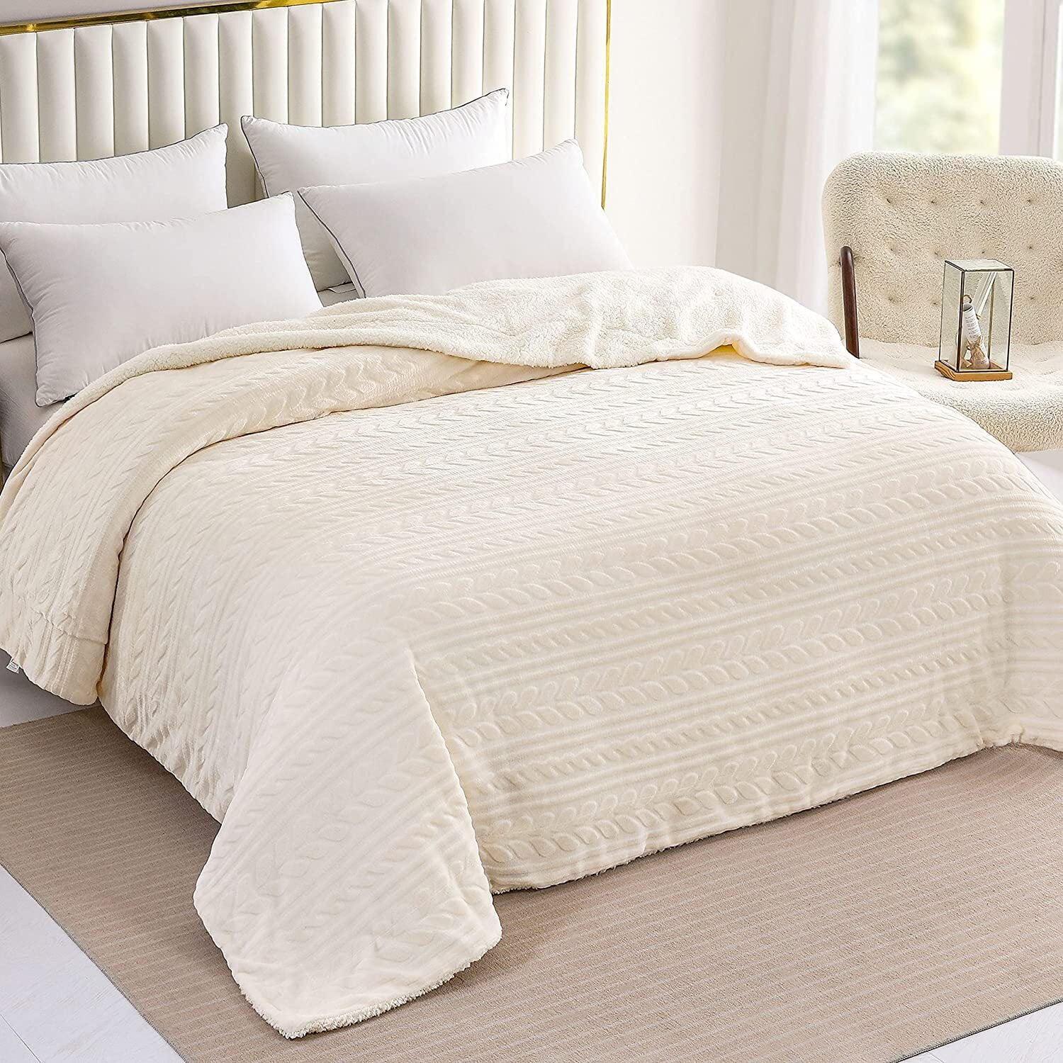 Exclusivo Mezcla King Size Sherpa Fleece Bed Blanket, Ultra Soft and