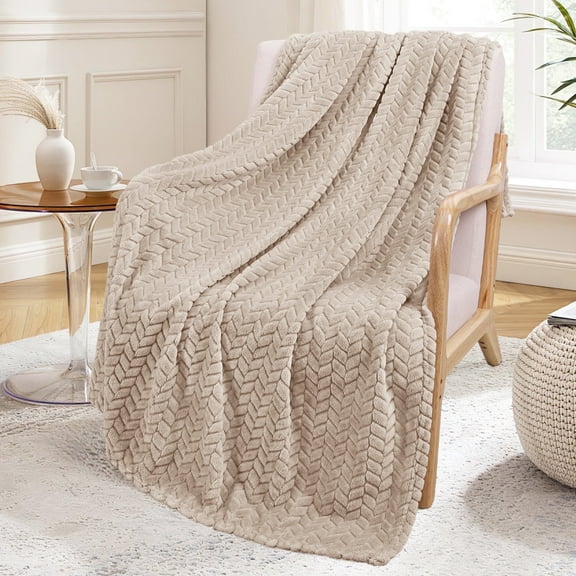 Exclusivo Mezcla Large Flannel Fleece Throw Blanket, Jacquard Weave Leaves Pattern (50" x 70", Camel)