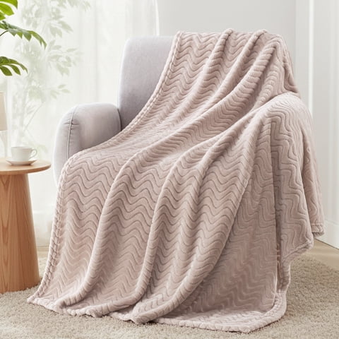 Exclusivo Mezcla Large Flannel Fleece Throw Blanket, Jacquard Weave Wave Pattern Blanket (50" x 70", Camel)