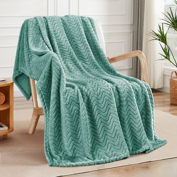 Exclusivo Mezcla Large Flannel Fleece Throw Blanket, Jacquard Weave Wave Pattern Blanket (50" x 70", Celadon)
