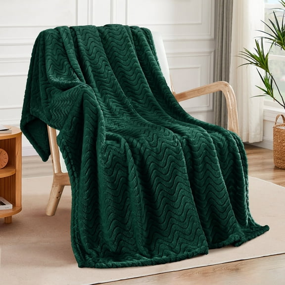 Exclusivo Mezcla Large Flannel Fleece Throw Blanket, Jacquard Weave Wave Pattern Blanket (50" x 70", Forest Green)