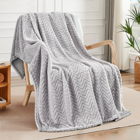 Exclusivo Mezcla Large Flannel Fleece Throw Blanket, Jacquard Weave Wave Pattern Blanket (50" x 70", Light Grey)