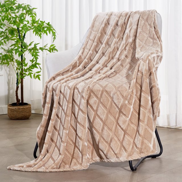 Exclusivo Mezcla Large Soft Throw Blanket for Couch, 50x70 Inches Diamond Geometry Pattern