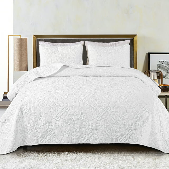 "Exclusivo Mezcla Cali King Quilt Set, Lightweight Vintage Bedding