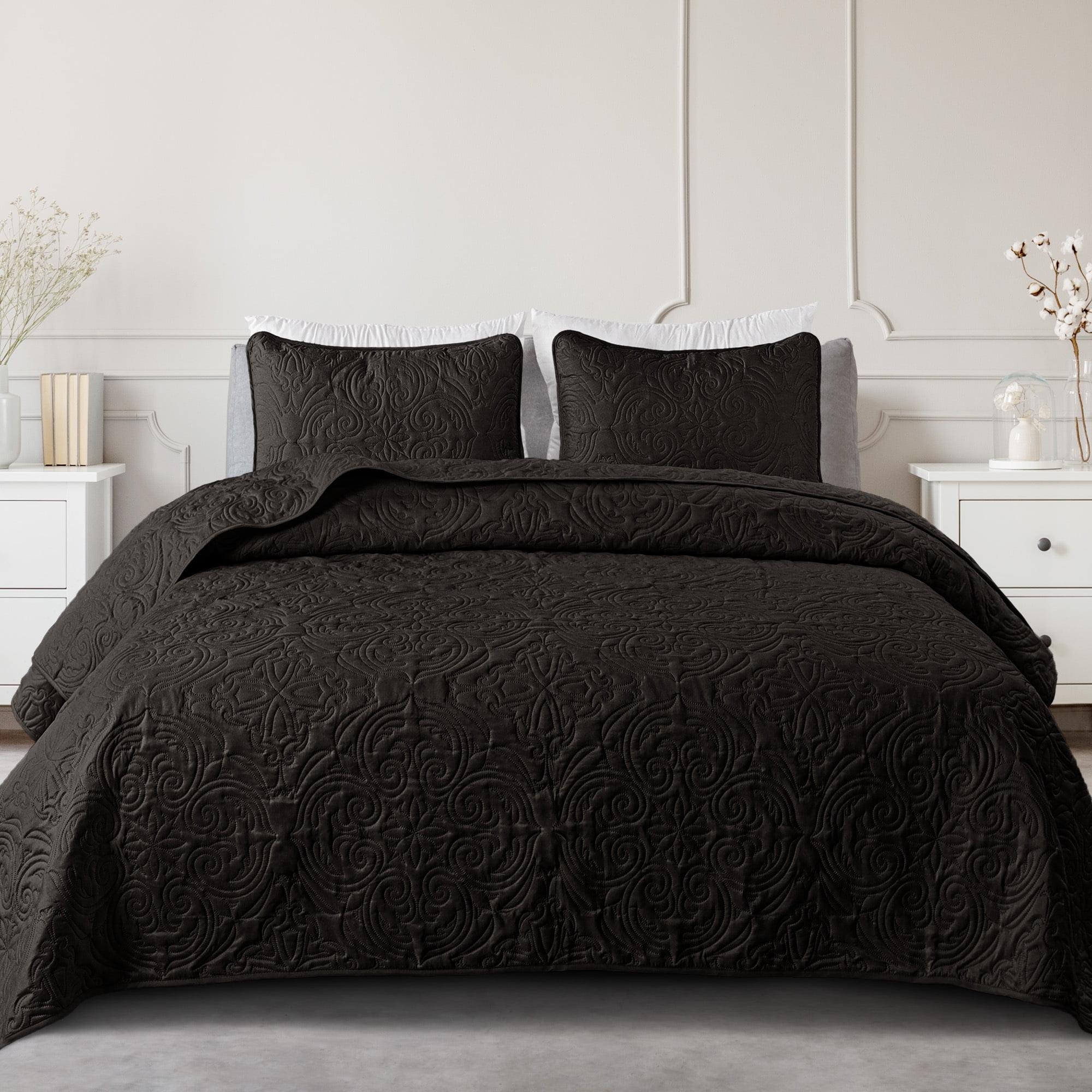 Vintage Black Queen Quilt Set with Polyester Fill