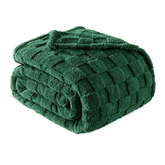 Exclusivo Mezcla Queen Size Flannel Fleece Blanket, Super Soft Warm Lightweight Checkered Pattern Blanket for All Seasons, Forest Green, 90"x90"