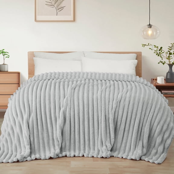 Exclusivo Mezcla Queen Size Flannel Fleece Blanket, Super Soft 3D Striped Jacquard Blanket for Bed, Lightweight Fuzzy Cozy Blankets, Light Grey, 90"x90"