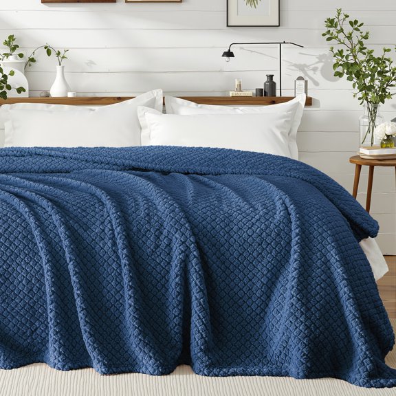 Exclusivo Mezcla Queen Size Flannel Fleece Blanket, Super Soft Jacquard Bed Blanket, Lightweight Fuzzy Warm for All Seasons, 90x90 Inches, Navy Blue