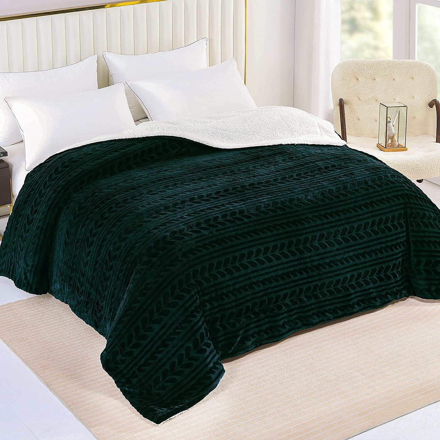 Exclusivo Mezcla Queen Size Sherpa Fleece Bed Blanket, Ultra Soft and