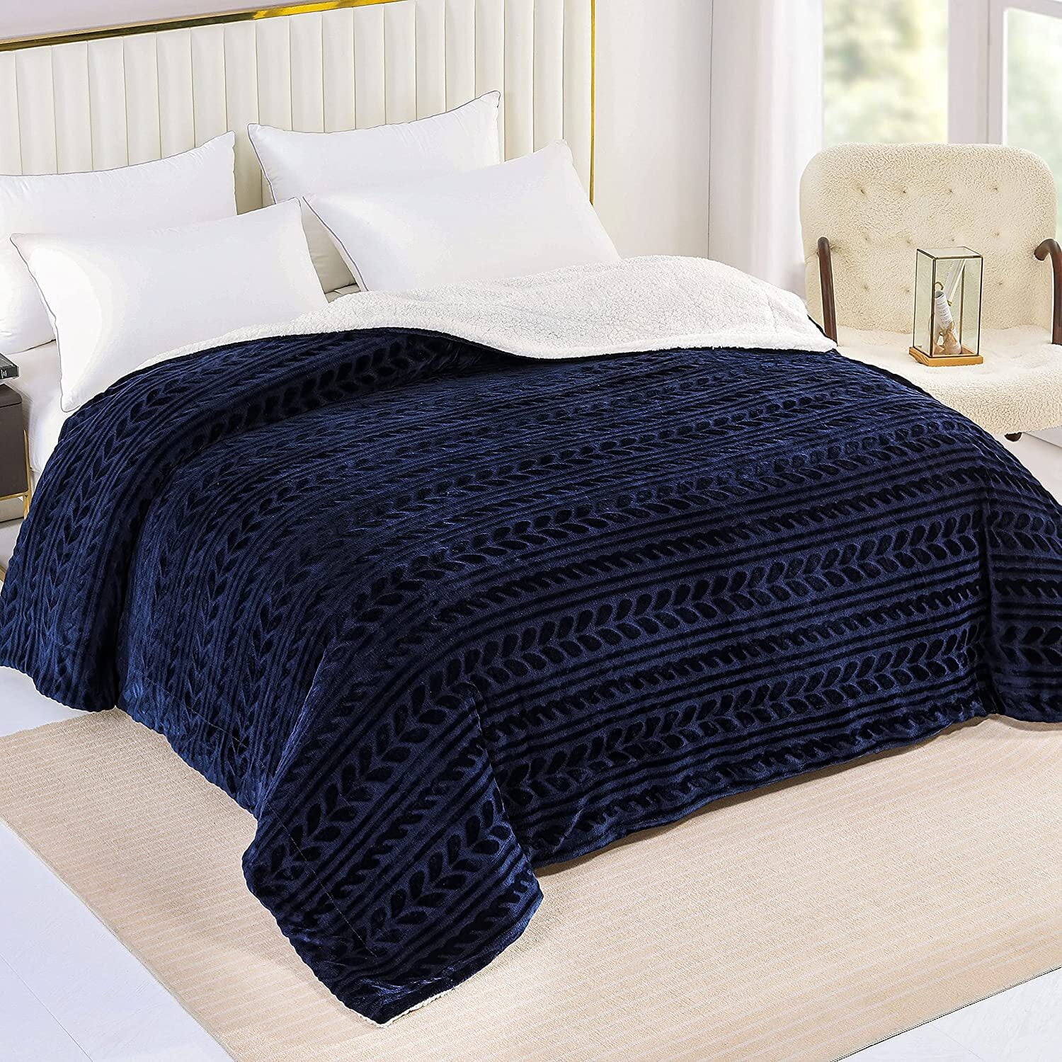 Exclusivo Mezcla Queen Size Sherpa Fleece Bed Blanket, Ultra Soft and