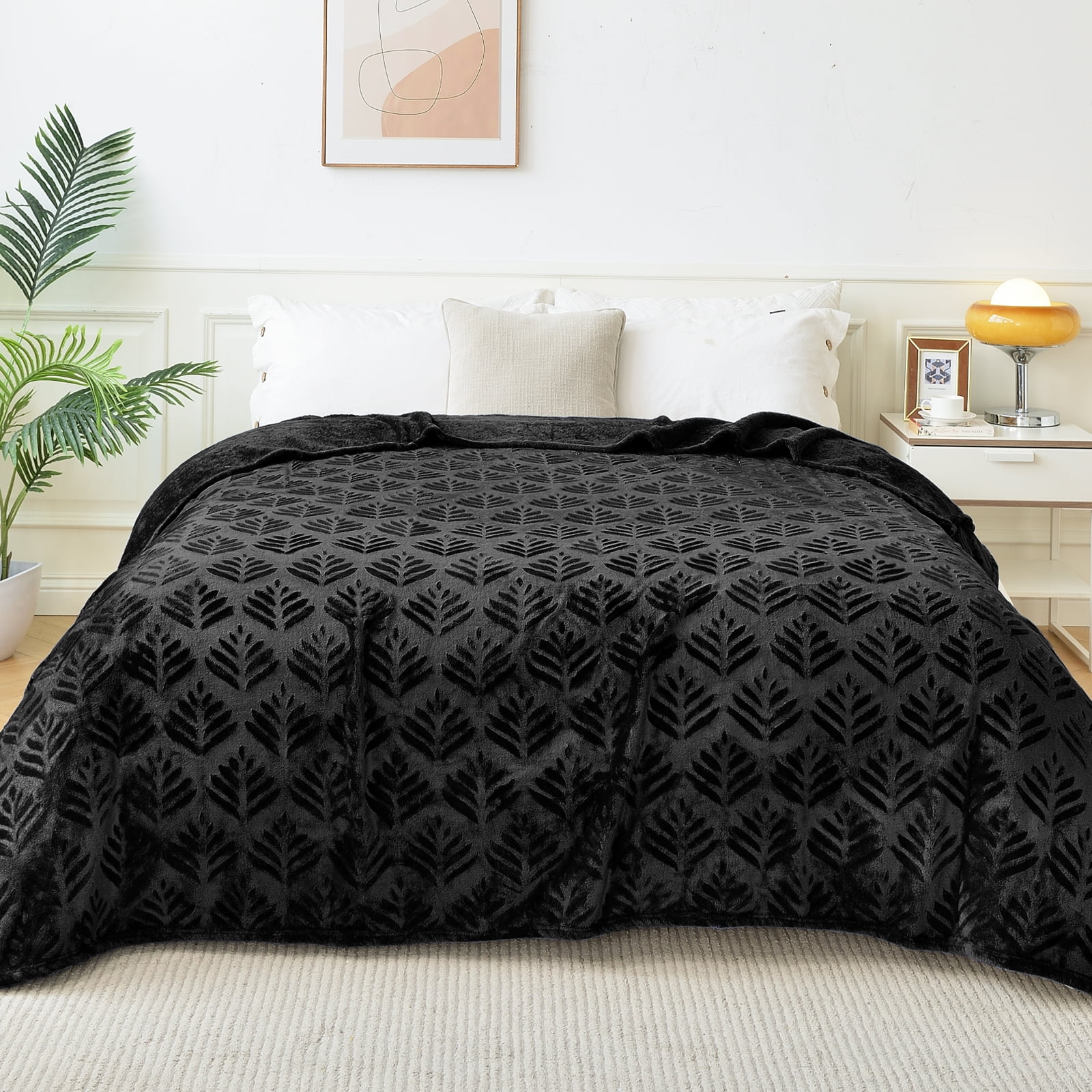Exclusivo Mezcla Queen Size Fleece Blanket for Bed, Leaves Pattern ...