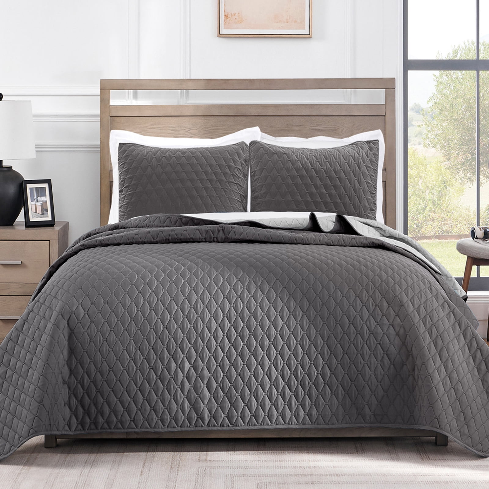 Exclusivo Mezcla King Size Quilt Set, 3Piece Lightweight Embossed Comfort Quilts Bedspreads