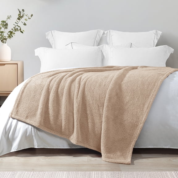 Exclusivo Mezcla Soft Fleece Throw Blanket for Couch, Super Soft Velvet Plush Bed Blanket, 50x60 Inches, Beige