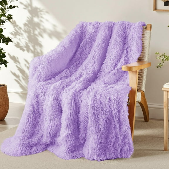 Exclusivo Mezcla Fuzzy Faux Fur Throw Blanket, Reversible Shaggy Sherpa Fleece Blankets,Fluffy Plush Warm Throws for Couch, Bed, 50x60 Inches, Light Purple
