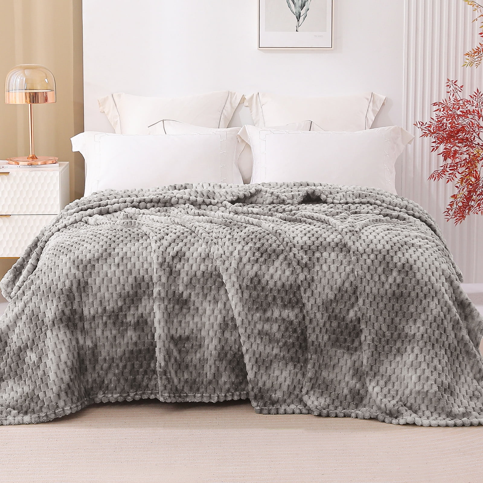 OakRidge Satin Fleece Blanket - Lightweight 100% Polyester Blanket With Satin Binding, Full/Queen Size, Navy Blue