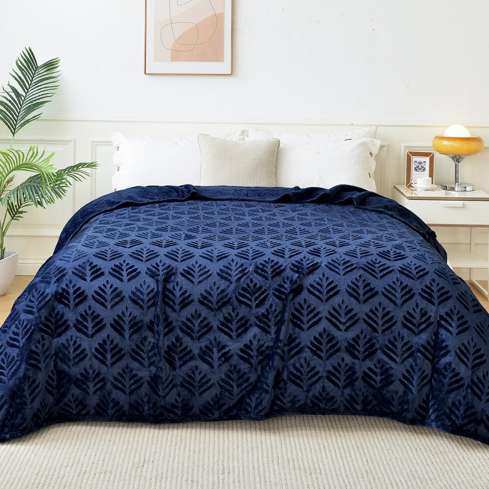 Exclusivo Mezcla Twin size Blanket for Bed, Super Soft and Warm Navy Blue Blankets for All Seasons, Flannel Fleece Leaves Pattern Bed Blanket, Plush Fuzzy and Thick, 60x80 Inch