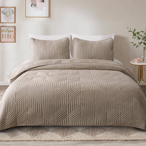Exclusivo Mezcla Ultrasonic King Quilt Bedding Set, Lightweight Taupe Bedspreads Soft Modern Geometric Coverlet Set for All Seasons (1 Quilt and 2 Pillow Shams)