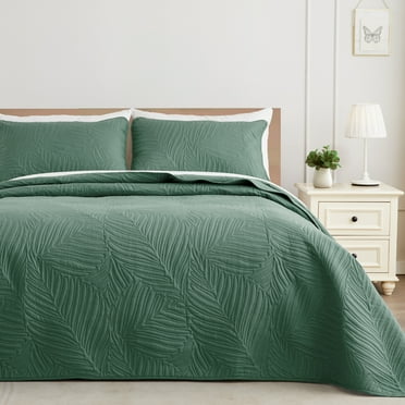 Exclusivo Mezcla Ultrasonic King Size Quilt Set Green, 3 Pieces Lightweight Bedspread Leaf Pattern Bed Cover Soft Microfiber Coverlet Bedding Set for All Seasons