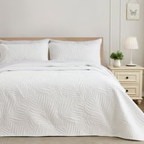 Exclusivo Mezcla Ultrasonic King Size Quilt Set White, 3 Pieces Lightweight Bedspread Leaf Pattern Bed Cover Soft Microfiber Coverlet Bedding Set for All Seasons
