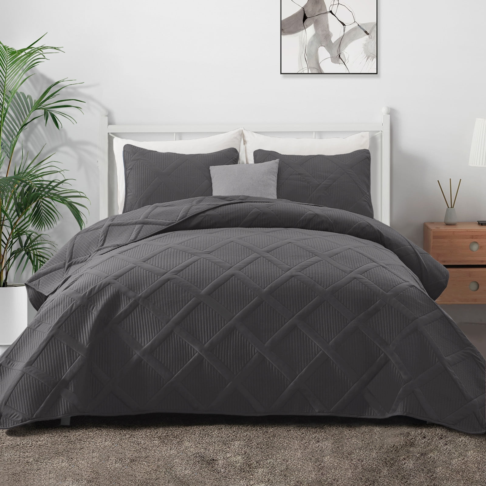 Gray Twin Reversible Microfiber Quilt Set with Geometric Pattern
