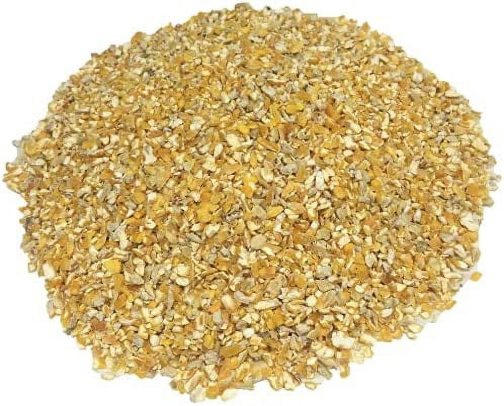 Executive Deals Cracked Corn Feed for Birds, Squirrels, Deers, Wildlife